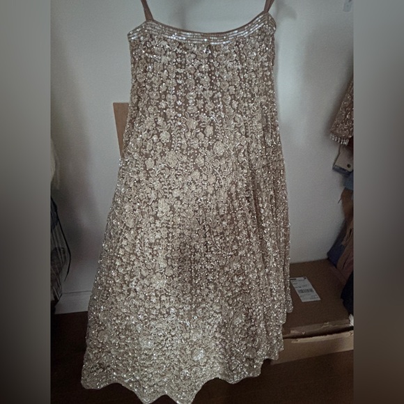 It’s indien lehegas for the party’s.
I wear one time. - Picture 5 of 13